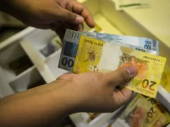 Prazo para sacar abono salarial acaba nesta segunda-feira