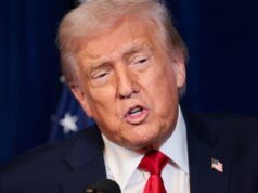Trump assina decretos e restringe cidadania por nascimento
