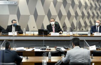 Ernesto Araújo diz à CPI da Pandemia que não houve atritos com a China