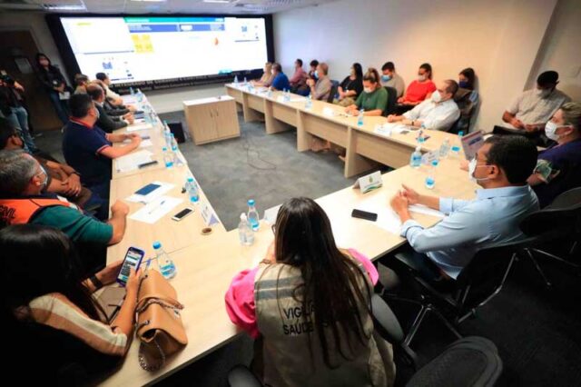 Reuniao-do-comite-de-enfrentamento-a-Covid-by-Diego-Peres-semcom