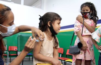 Manaus vai intensificar vacinação infantil contra a Covid na zona urbana e rural