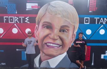 Arte em grafite de 30 metros homenageia Zezinho Corrêa em Manaus