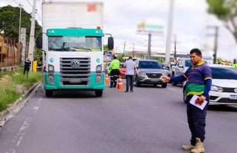 Saiba quais vias de Manaus restringem a circulação de veículos pesados