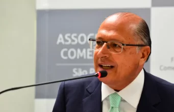 Em Manaus, Alckmin diz que ainda não foi consultado por Lula sobre deixar Ministério do Desenvolvimento