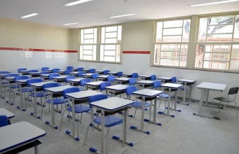 Mais de 70% dos novos alunos do ensino superior privado em 2022 optaram por estudar à distância, diz Inep