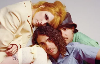 Paramore cancela participação no Lollapalooza 2024 por “motivos pessoais”