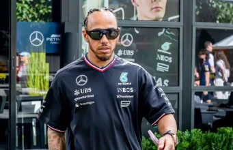 “Roubado”, diz Hamilton sobre título perdido para Verstappen na Fórmula 1