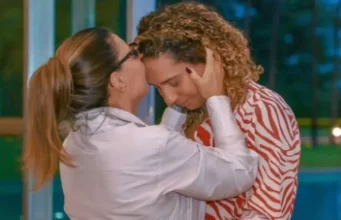 Janja posta foto abraçando Anielle Franco após denúncias de assédio contra Silvio Almeida