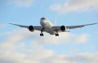 Preço de passagem aérea para EUA deve cair a curto prazo, diz especialista
