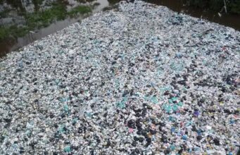 Lixão a céu aberto em cidade peruana contamina rio que deságua no Amazonas