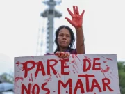 Apesar de medida protetiva, mulher é morta na rua por agressor em SP
