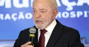 Lula critica ameaças de Trump ao mundo e defende papa Leão XIV