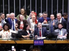 Câmara aprova, em dois turnos, PEC pelo fim da escala 6×1