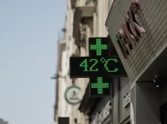 Calor na França: Gêmeas de 15 meses são achadas mortas; pais são detidos