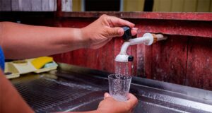 Estudo aponta que Amazonas perde diariamente água tratada suficiente para encher 178 piscinas olímpicas