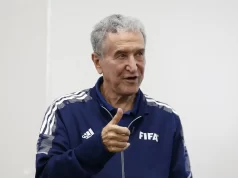 Técnico do tetra, Parreira apresenta melhora, mas permanece na UTI