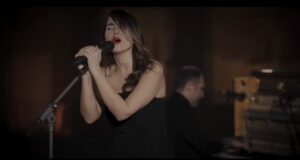Cantora iraniana é condenada a mais de 70 chibatadas por se apresentar sem hijab em live