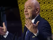 Infantino é denunciado ao COI por violar política de neutralidade na Copa