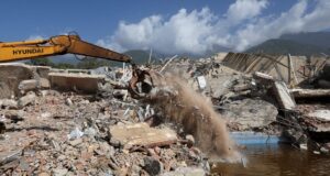 Sobe para 2.595 número de mortos em terremotos na Venezuela