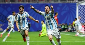 Argentina busca virada, despacha Egito e mantém vivo o sonho do tetra