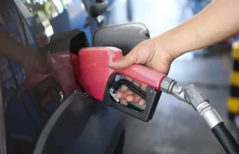 ANP cria app para motorista conferir qualidade de posto de combustível
