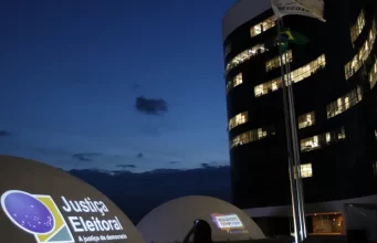 Eleições: TSE assina acordo com big techs para combater desinformação