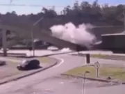 Motorista é preso em flagrante por colisão com passarela na Fernão Dias