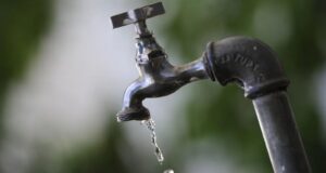 Água volta primeiro onde? Veja os bairros que terão abastecimento normalizado mais rápido em Manaus