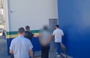 Escritor é preso após tentar vender material de pornografia infantil para motorista de aplicativo em Manaus