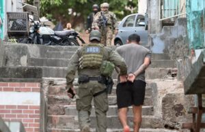 Operação prende 6 integrantes do CV que monitoravam embarcações da polícia para facilitar tráfico de drogas no AM