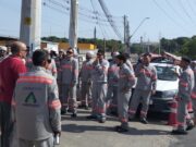 Eletricistas terceirizados da Âmbar Energia fazem paralisação em Manaus e cobram melhores condições de trabalho