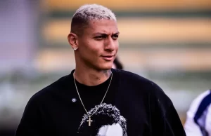 Técnico do Tottenham barra Richarlison: “Não vai jogar, mesmo disponível”