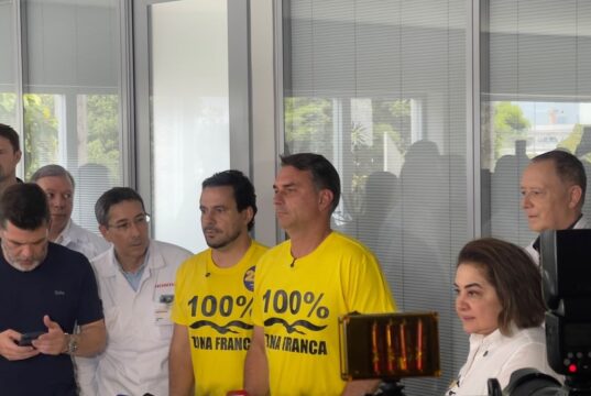 Investigado em inquérito no STF sobre financiamento de ‘Dark Horse’, Flávio diz que é ‘positivo tirar o sigilo de tudo’