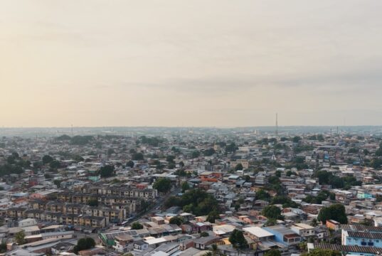 Qualidade do ar melhora em Manaus após queda de 65,8% nos focos de incêndio no Amazonas