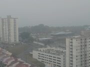 Após 14 dias consecutivos de fumaça, chuva melhora qualidade do ar em Manaus; situação varia no interior do AM