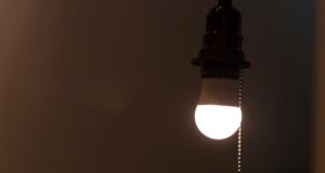 Tarifa Social de Energia no AM: veja quem tem direito e como pedir desconto na conta de luz