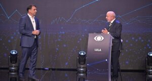 Lula e Flávio fazem primeiro debate das eleições na TV Band
